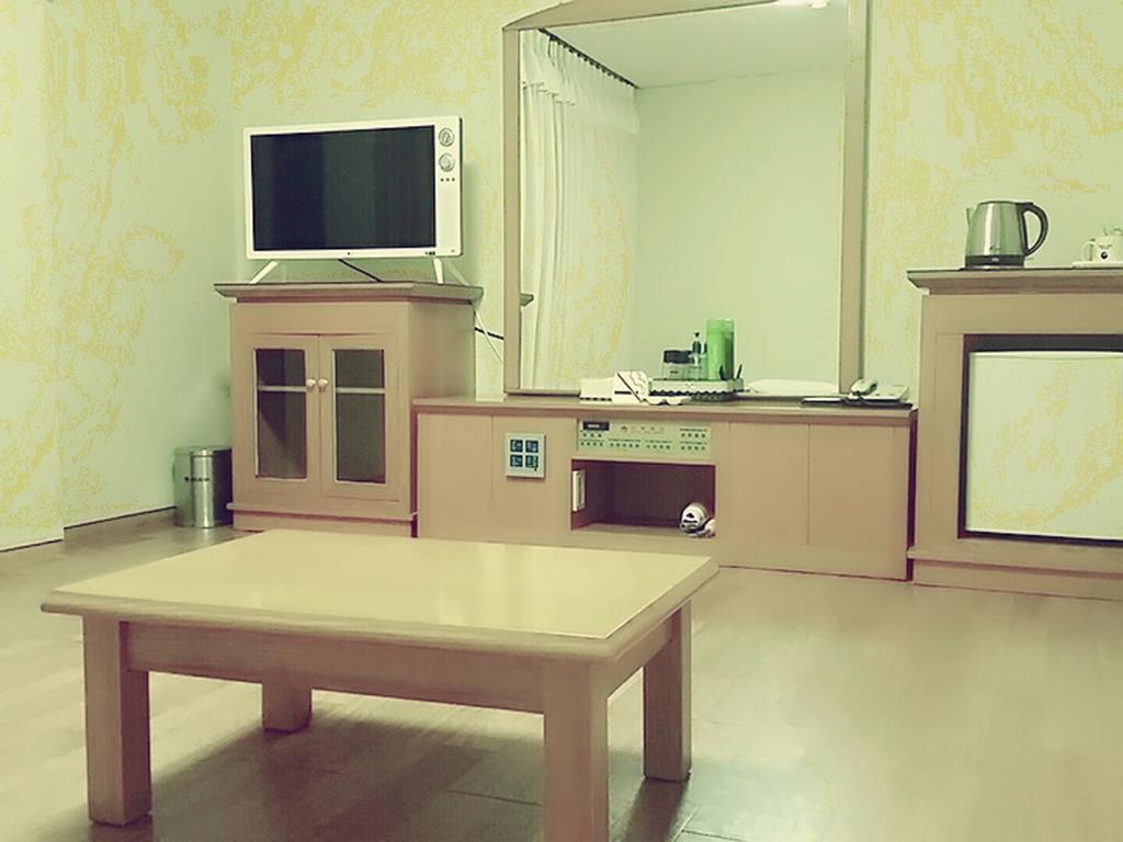 Daedong Hotel Чечжу Екстер'єр фото